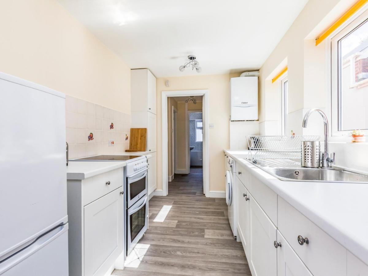 Pass The Keys Lovely Ground Floor Flat With Large Garden Чичестер Экстерьер фото
