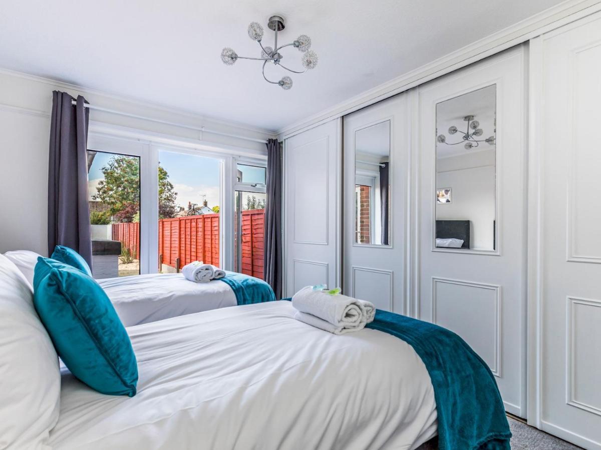 Pass The Keys Lovely Ground Floor Flat With Large Garden Чичестер Экстерьер фото