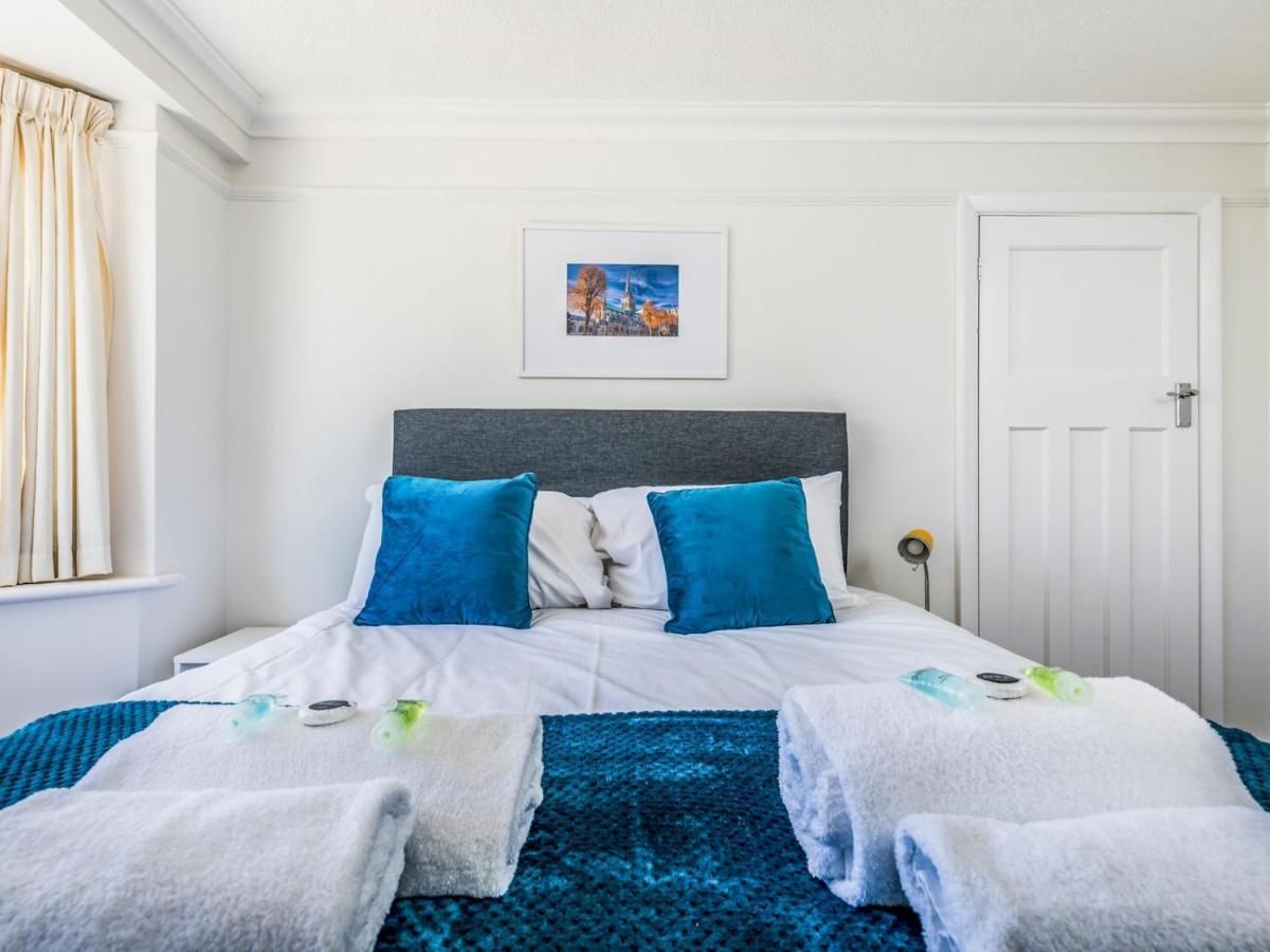 Pass The Keys Lovely Ground Floor Flat With Large Garden Чичестер Экстерьер фото