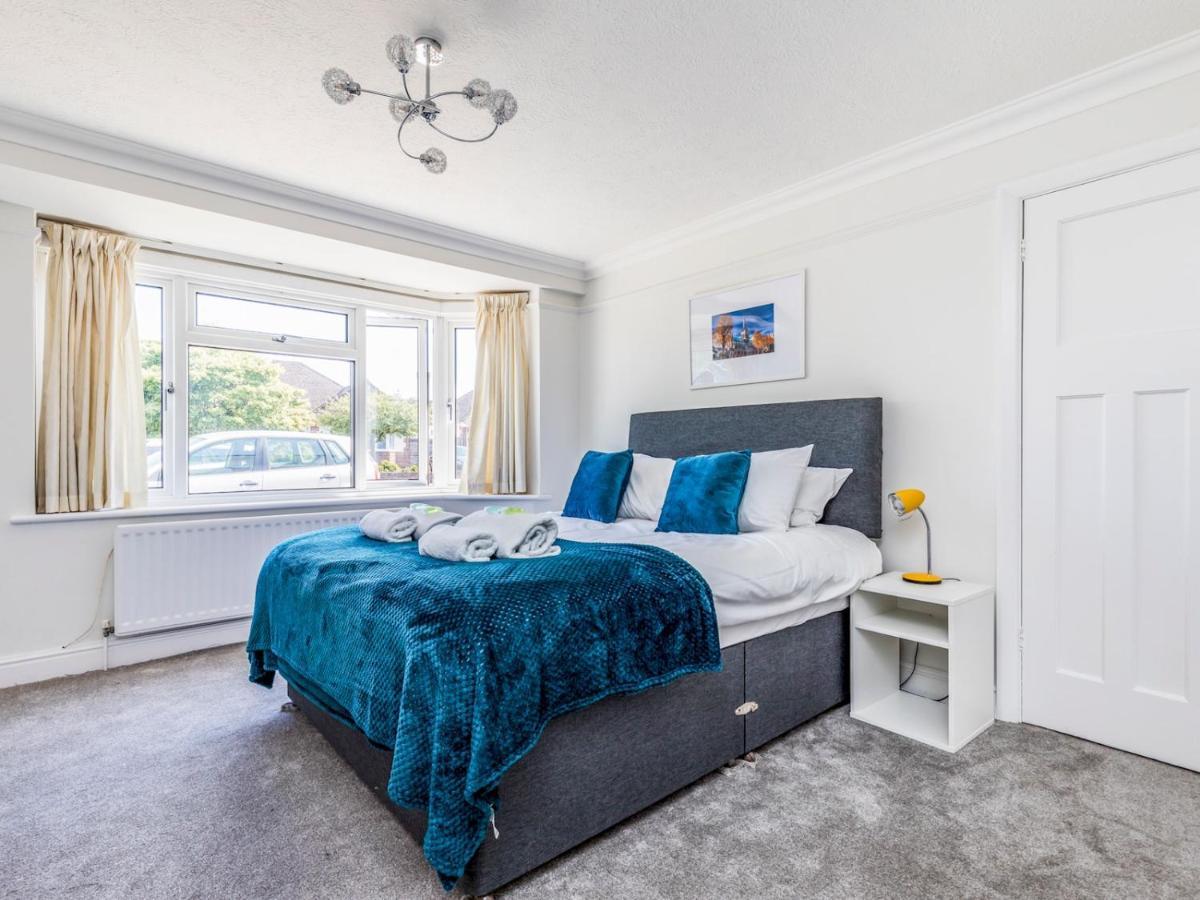 Pass The Keys Lovely Ground Floor Flat With Large Garden Чичестер Экстерьер фото
